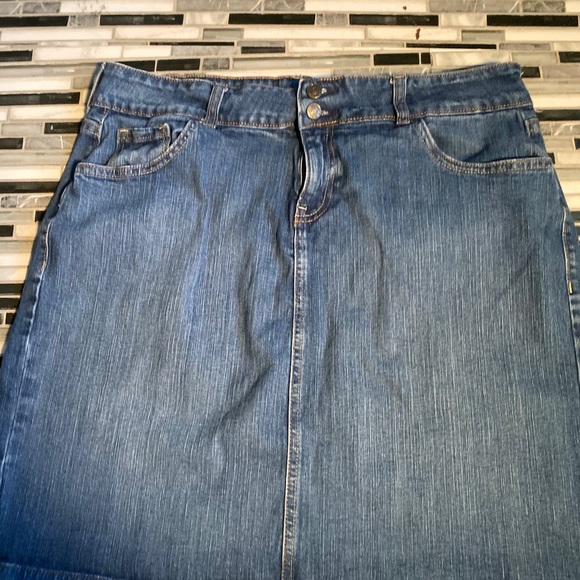 BOGO Old Navy Denim Skirt - Picture 2 of 8